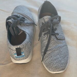 Toms Textured Gray Lace-Up Shoes